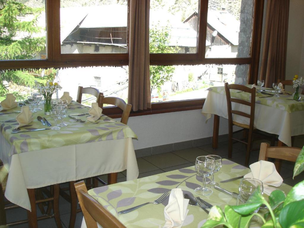 Hotel Le Parpaillon Crevoux Bagian luar foto